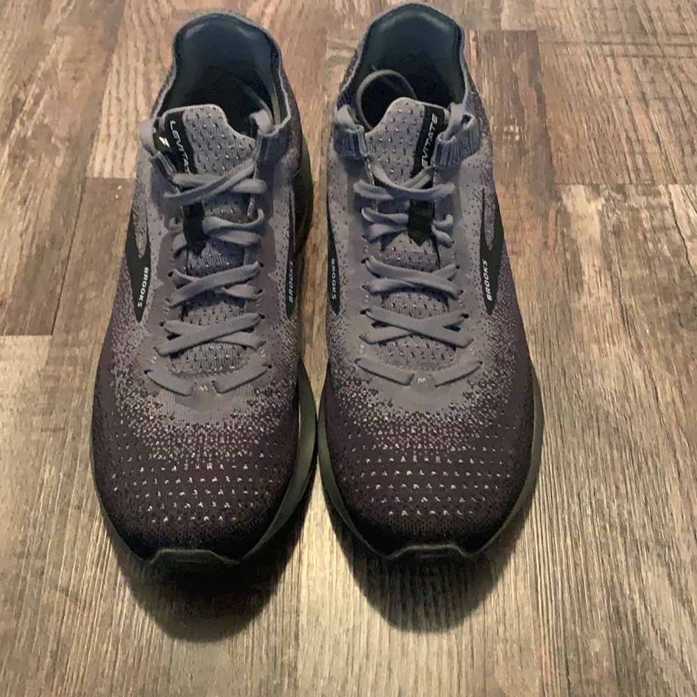Brooks Levitate 2